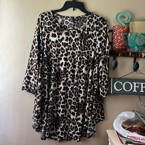 Honeyme Leopard top